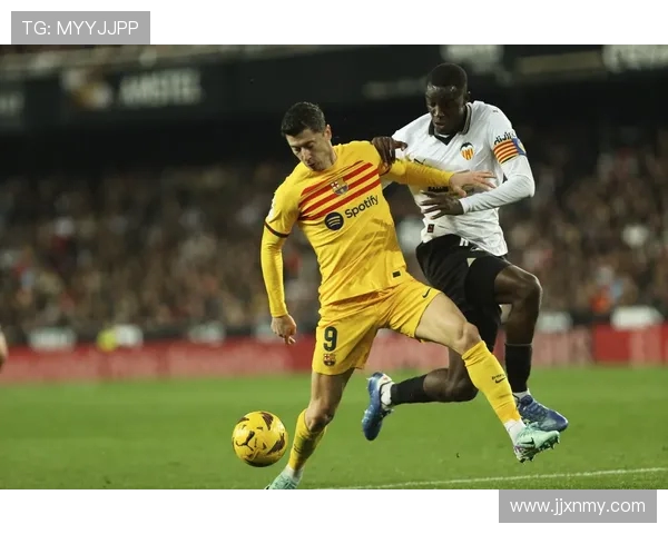 绿茵争锋豪情燃战火世界足球盛宴激情与荣耀交织